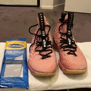 Nike LeBron 15 Rust Pink. Size 11.5. Preowned